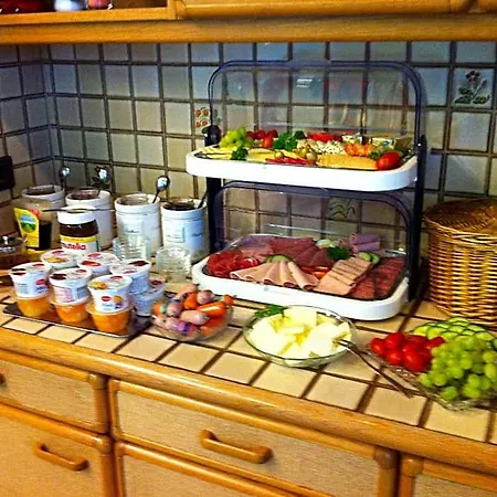Bed & Breakfast Central 3*