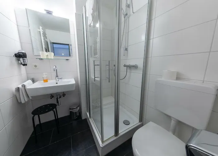 Central Panzió Menden