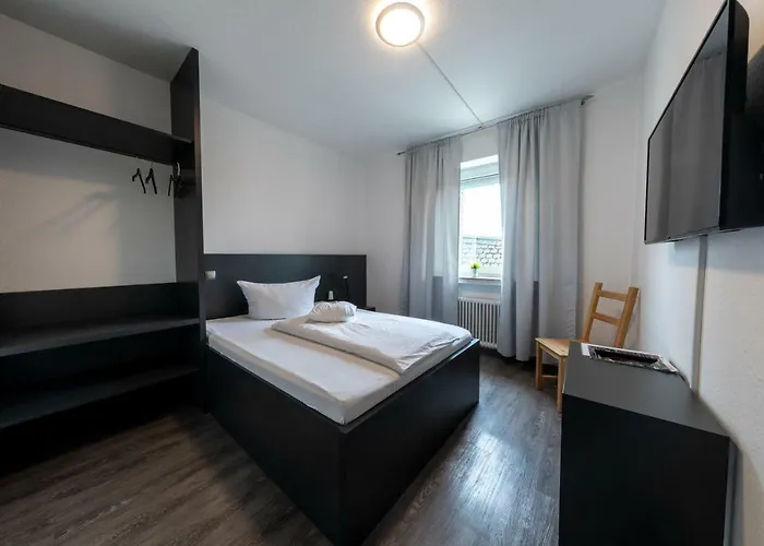 Central Oda ve Kahvaltı Menden